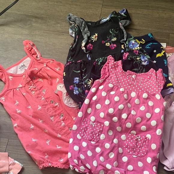 Girl’s 12/18M Bundle Shirts & Pants - Pink, Gray, Navy - Picture 5 of 7